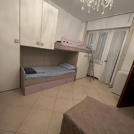 Gigli, Con Cucina In Comune E Terrazza Mailand