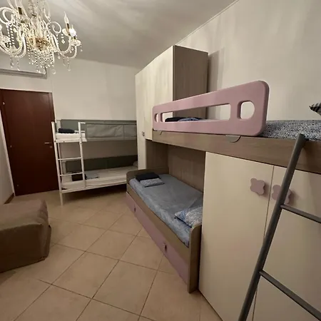 Gigli, Con Cucina In Comune E Terrazza * Mailand