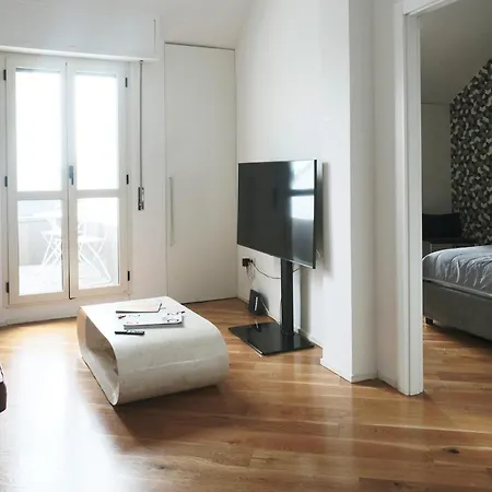 Apartment Comecasa Attic With Duomo View Milan