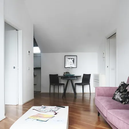 Apartment Comecasa Attic With Duomo View