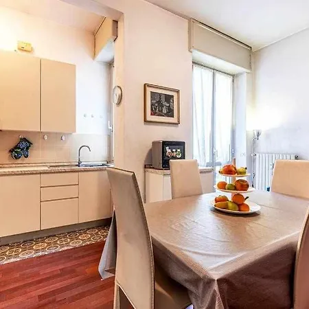 San Siro A 7 Minuti Stanza Con Zone Comuni Alloggio in famiglia *