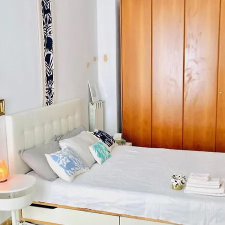 At Naviglio Martesana *