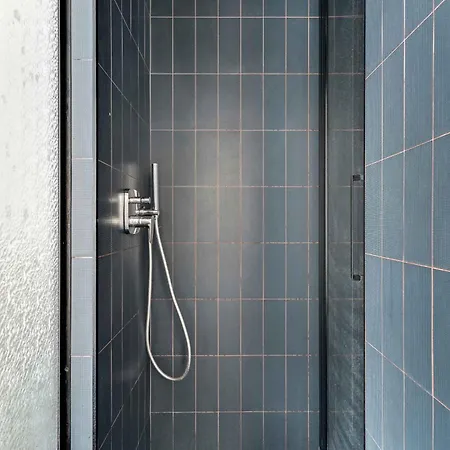 Ven54 -loreto - Duomo- Modern - - Bright ميلان