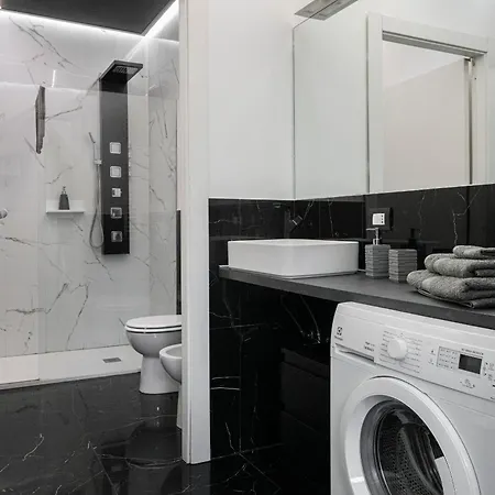 Elegant Sweet - Milan, 15 Minute Duomo * מילאנו