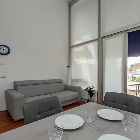 Apartman Luxury Loft - Terrazzo E Posto Auto - Adriano 51b
