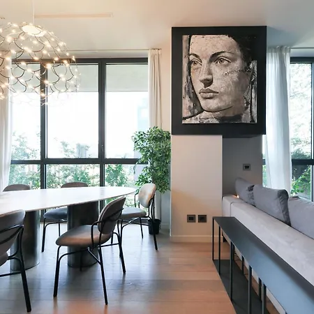 Luxury In Bosco Verticale Isola