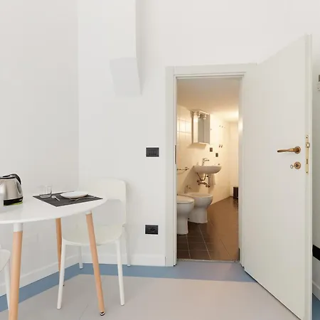 Guesthost - Magenta Long Let Apts * Milano