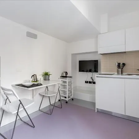 Magenta Long Let Apts Apartment *