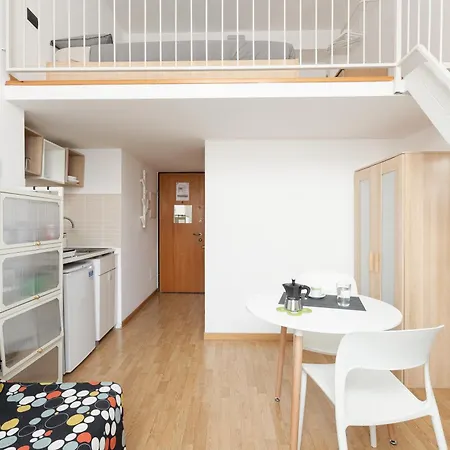 Magenta Long Let Apts * Milan