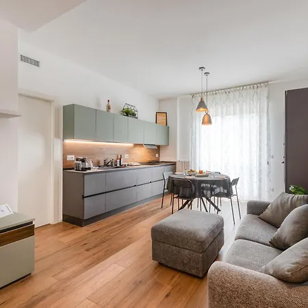 Giambellino, 128 - Al Giambellino, Ampio E Comodo Milán