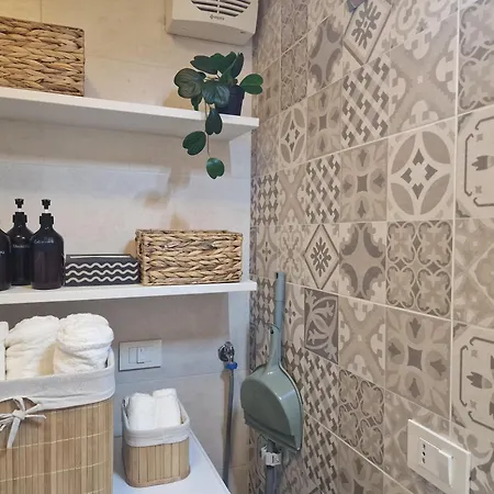 شقة Regina In Porta Romana 3 - Sky Tv, Wifi & Breakfast Box