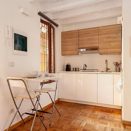 Porta Ticinese - Navigli Apartament