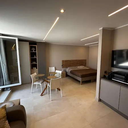 R39 Attic With Terrace And Private Parking *