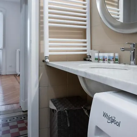 Italianway - Ricasoli 2 B *