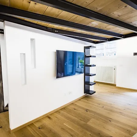 Loft La Sedia Rossa - Centro Storico Apartamento Milão