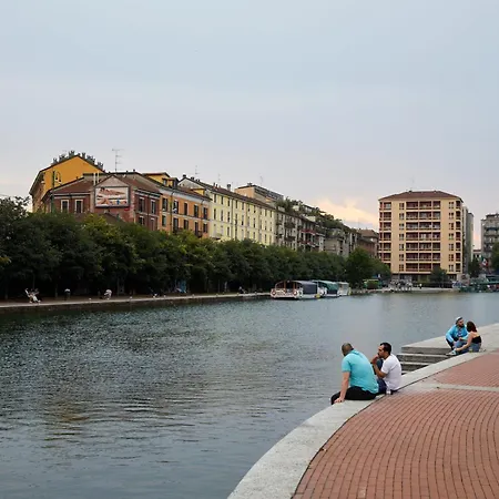Apartment Incantevole In Darsena Milan