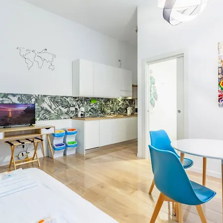 Daire Urbanjungle - Centre With Balcony Milano