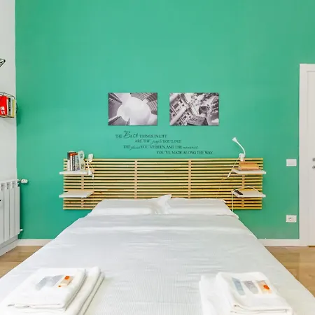 Daire Urbanjungle - Centre With Balcony Milano