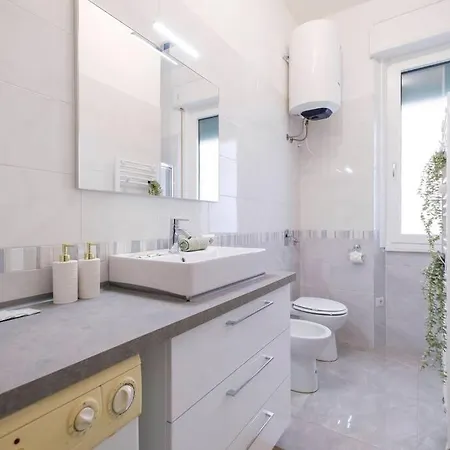 Modern&elegant Double Flat - 15 Min Duomo Апартаменты