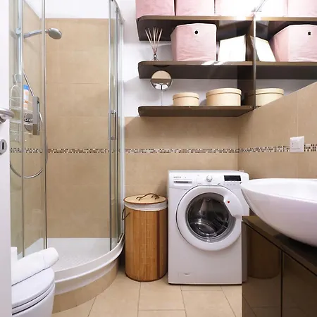 Primopiano - Custodi * Milán