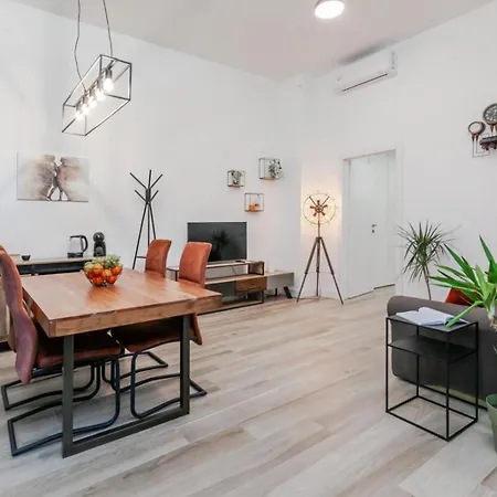 Urban Retreat Chic Industrial Loft In The Heart Of *