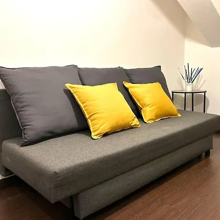 Sky-view Flat In Milán