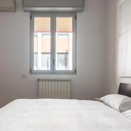 Apartamento Modernita A Milano: Bilocale Con Balcone
