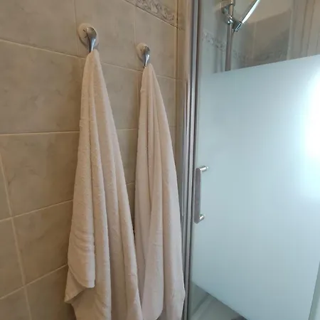 Gli Scoiattoli Di Tolstoi *