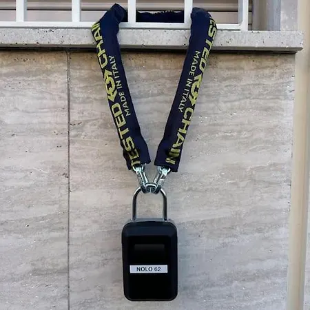 Διαμέρισμα Nolo62, A Nifty Flat In *