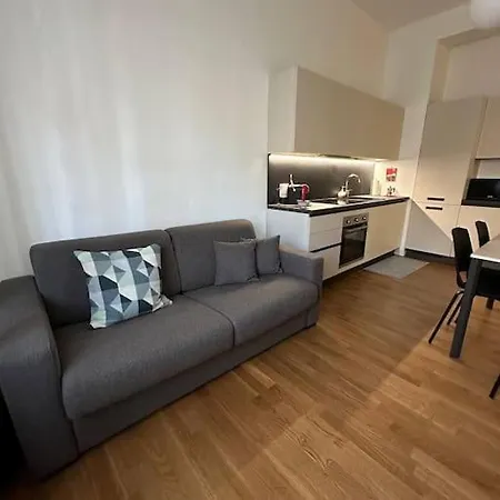 Nolo62, A Nifty Flat In *