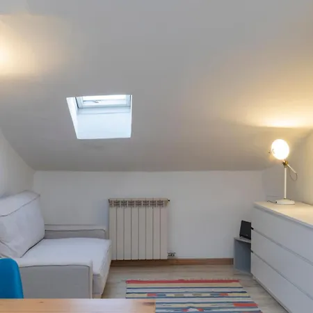 Ihost - Adige 17 Daire Milano