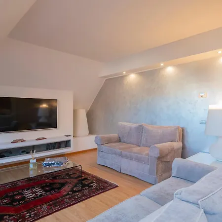 Apartament Xenia - Luxury & Elegant Penthouse In Life *