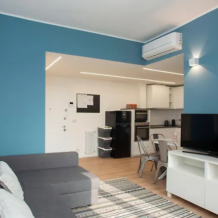 Gambara Urban Flat - Stylish And Next To Metro *