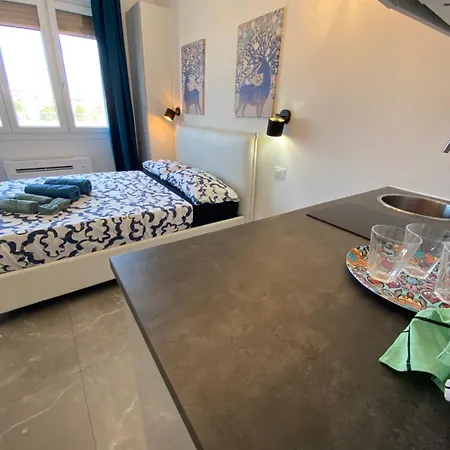 Hostmate - - Sammartini - Apartment *