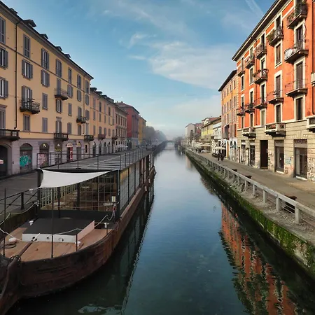 Daire Joivy Welcoming Flat With Balcony Next To Naviglio Grande *