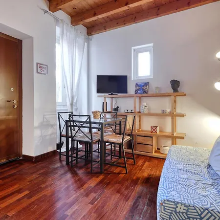 Daire Joivy Welcoming Flat With Balcony Next To Naviglio Grande Milano