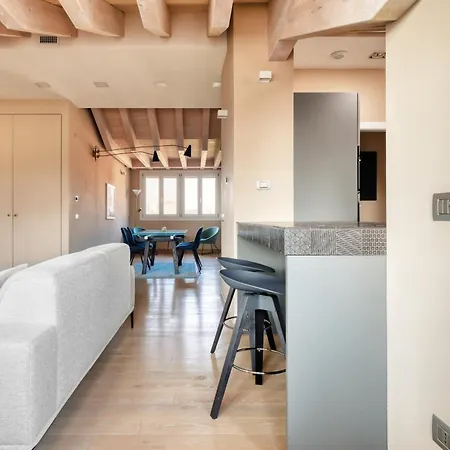 Joivy Elegant With Parking And Balcony * Μιλάνο