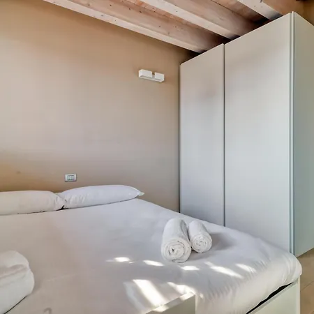 Joivy Elegant With Parking And Balcony Διαμέρισμα *