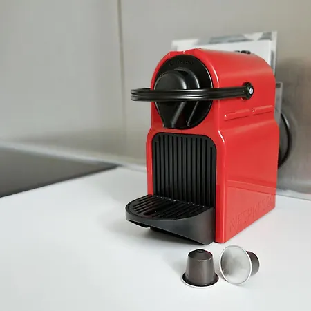 아파트 Nystrom Self Checkin Metro M1 *