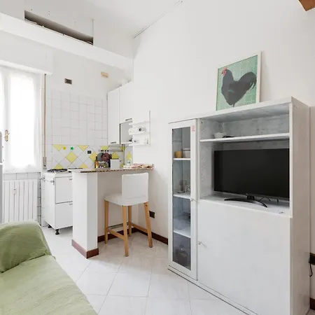 Guesthost - Istria M5 & Zara Comfy Apartment Mailand