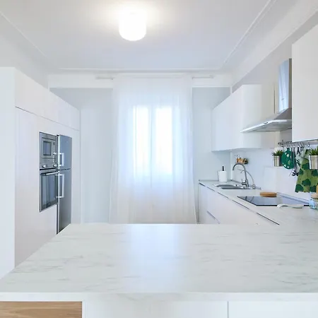 아파트 Porta Romana 80mq Luminoso Luxury Duomo A 10 Min 밀라노