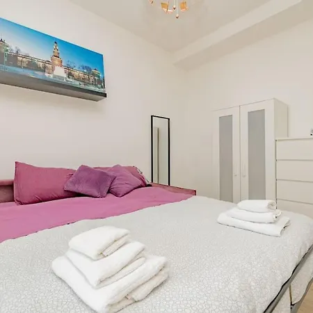 Apartment Bright & Cozy - Center