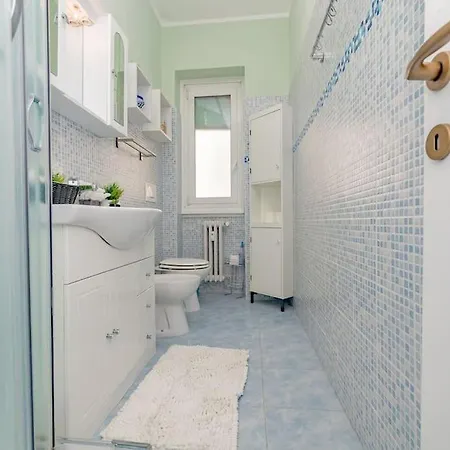 Bright & Cozy - Center