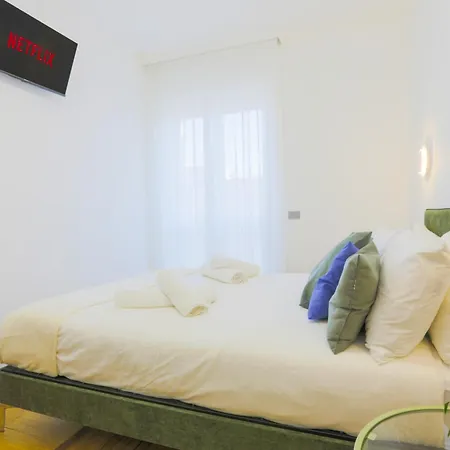 Private Luxury 5 Bedroom - Station Lejlighed *