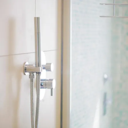 Private Luxury 5 Bedroom - Station Lejlighed *