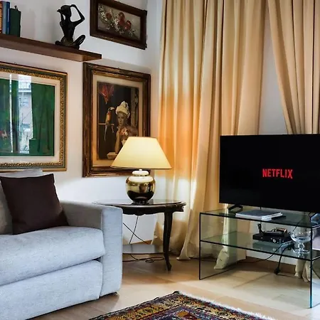 Apartamento Fondazione Prada - Quadrilocale In Stile Classico Milão