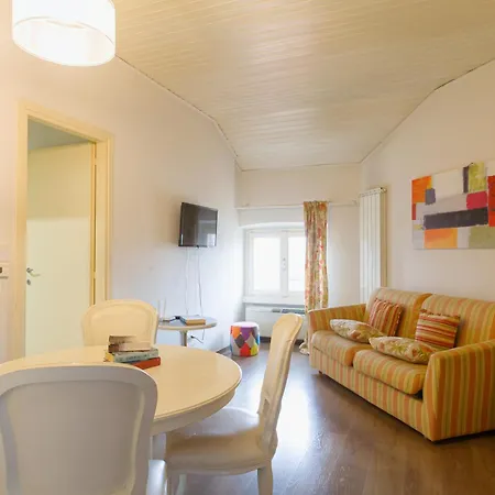 Апартаменты Milanese Flat - Via Vigevano Милан