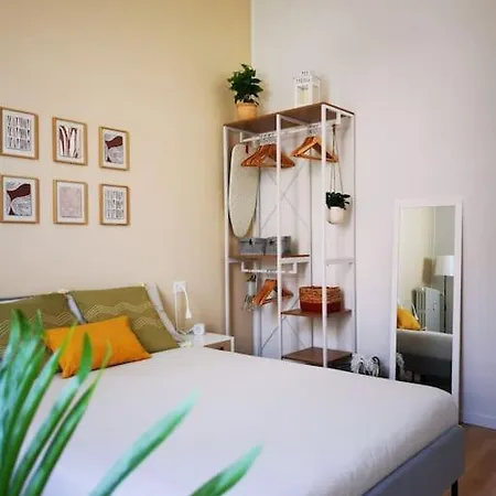 公寓 Sunny Flat 50 Meters From The Metro 米兰