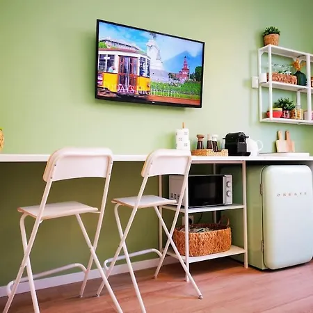 Sunny Flat 50 Meters From The Metro * 米兰