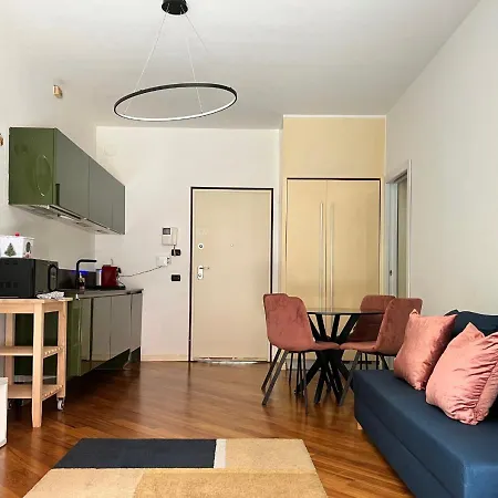 La Casa Di Charlie - Stazione Apartment *